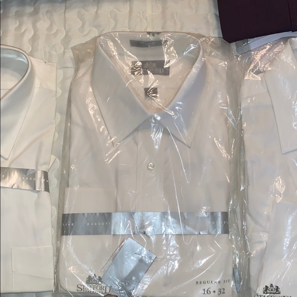White Button Down Collar Shirt w/ Cuff Sleeves